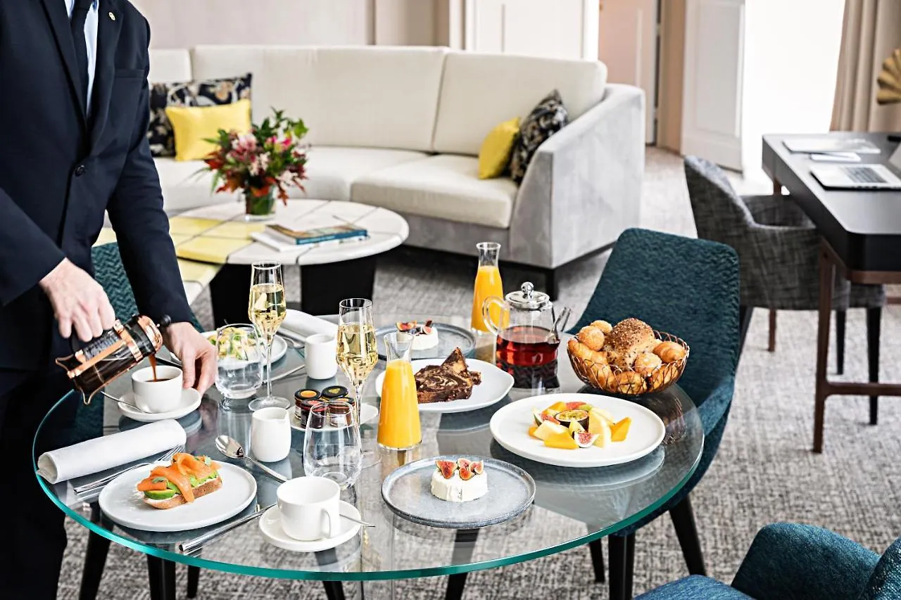 מלון Sofitel Le Scribe Paris Opera 5*,